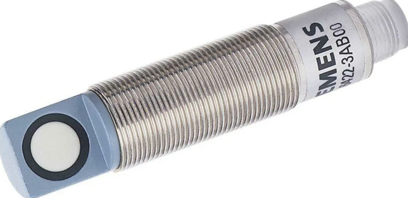 Файл:Ультразвуковой бесконтактный датчик положения Siemens Cylindrical ultrasonic proximity switches BERO 3RG64.png